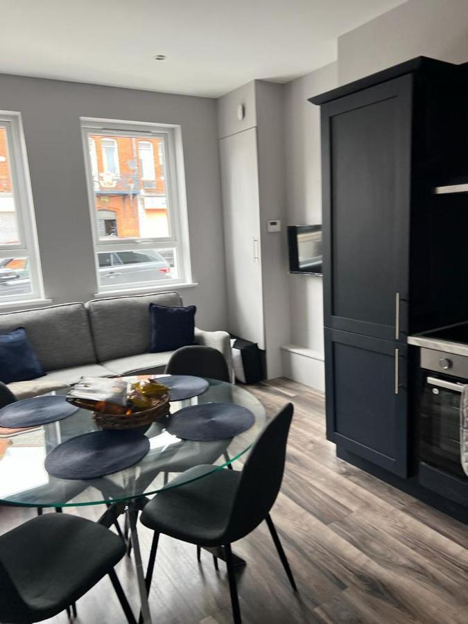 Central Belfast Modern Apartment Great Location Free Parking Exterior foto